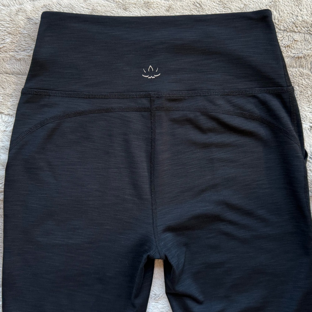 Beyond Yoga Women's Heather Rib All Day Flare Pants in Black Size L - Picture 7 of 16